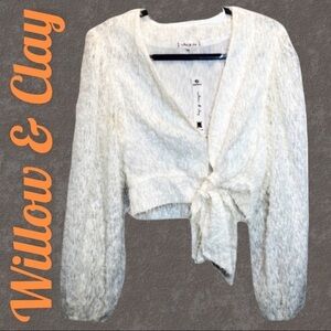 NWT Willow & Clay Chic Fuzzy Cropped Eyelash Sweater, Size XS